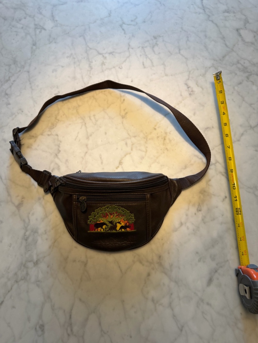 Vintage Disney Animal Kingdom Waist Bag / Fanny with Embroidered Motif - Picture 9 of 9